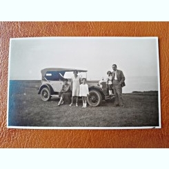 Fotografie masina de epoca, familie in excursie spre Tusla, 1929
