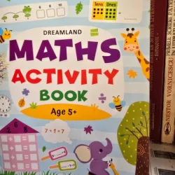 Maths Activity Book - Age 5+ (Carte cu activitati de matematica - carte in limba engleza)