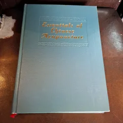 Essentials of Chinese Acupuncture - (first edition)