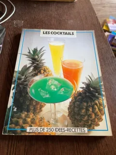 Cocktails et boissons diverses (250 de retete)