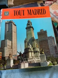 Tout Madrid , 135 Photographies en couleur