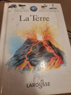 La Terre, Larousse