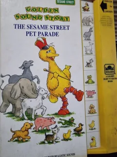 The sesame street pet parade. Interactive Golden Sight & Sound Book - Liza Alexander