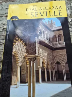 The real Alcazar of Seville, guide