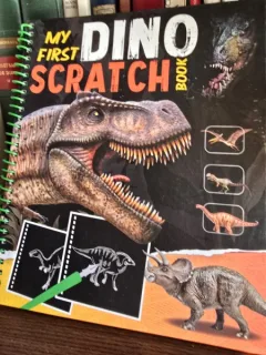 My first Dino Scratch Book (Prima mea carte de razuit, cu dinozauri)