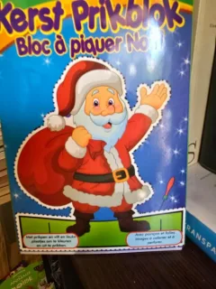 Kerst Prikblok - Bloc a piquer Noel (Craciun. Carte de colorat - limba germana)