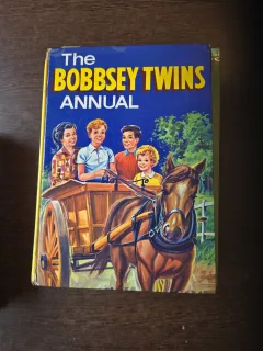 The Bobbsey Twins Annual - carte de povesti si benzi desenate in  engleza