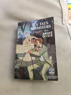 Les Faux Monnayeurs - André Gide