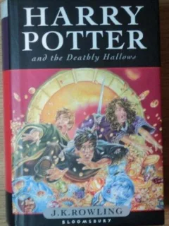 Harry Potter and the Deathly Hallows - J. K. Rowling