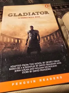 Gladiator, a hero will rise - Dewey Gram