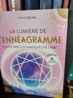 La Lumière de l’ennéagramme: Découvrez les 9 masques de l’âme - Sophie del Val