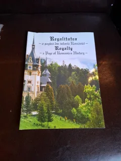 Regalitatea - o pagină din istoria României - Iulian Voicu , Emanuel Badescu