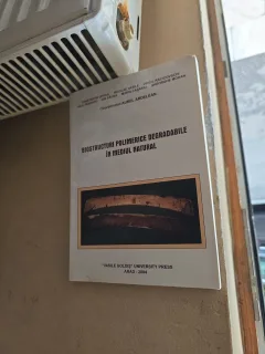 Biostructuri polimerice biodegradabile în mediu natural - colectiv de autori