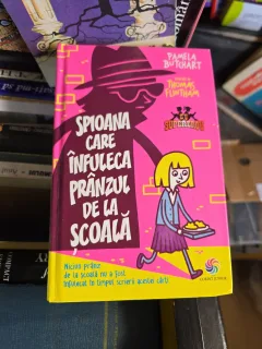 Spioana care înfulecă prânzul de la şcoală - Pamela Butchart