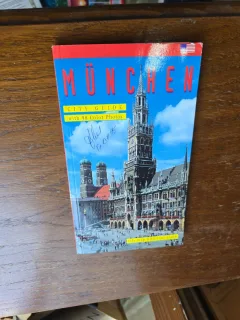 München City Guide with 98 color photos