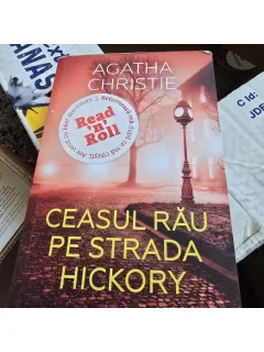 Ceasul rau de pe strada Hickory - Agatha Christie