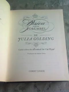 PISICA PRINTRE PORUMBEI , IULIA GOLDING