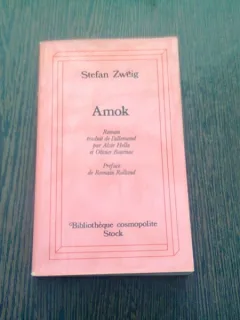AMOK - STEFAN ZWEIG  (CARTE IN LIMBA FRANCEZA)