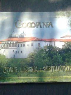 MANASTIREA COMANA  ALBUM  (ISTORIE, LEGENDA, SPIRITUALITATE