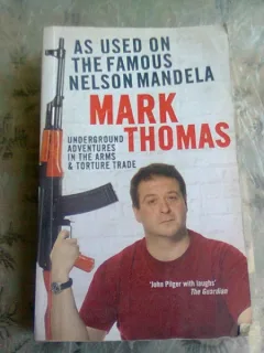 AS USED ON THE FAMOUS NELSON MANDELA - MARK THOMAS  (CARTE IN LIMBA ENGLEZA)