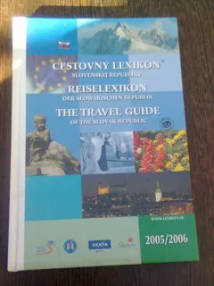 THE TRAVEL GUIDE OF THE SLOVAC REPUBLIC  (TEXT IN LIMBA ENGLEZA, GERMANA, SLOVACA)