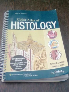 COLOR ATLAS OF HISTOLOGY - LESLIE P. GARTNER  (TEXT IN LIMBA ENGLEZA)