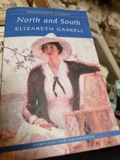 NORTH AND SOUTH - ELIZABETH GASKELL  (CARTE IN LIMBA ENGLEZA)