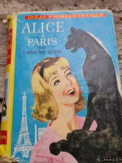 ALICE A PARIS - CAROLINE QUINE  (CARTE IN LIMBA FRANCEZA)