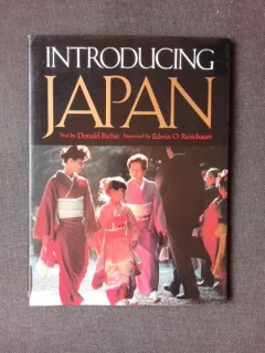 INTRODUCING JAPAN - DONALD RICHIE  (CARTE DE CALATORIE, TEXT IN LIMBA ENGLEZA)