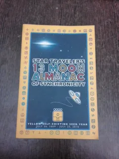 Stars traveler's, 13 moon almanac of synchronicity  (text in limba engleza)