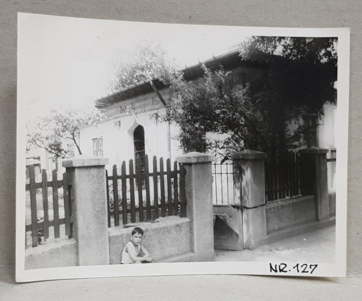 CASA DEMOLATA , STR, SEBASTIAN NR. 127 , BUCURESTI, FOTOGRAFIE MONOCROMA, PE HARTIE LUCIOASA , ANII '70 - '80