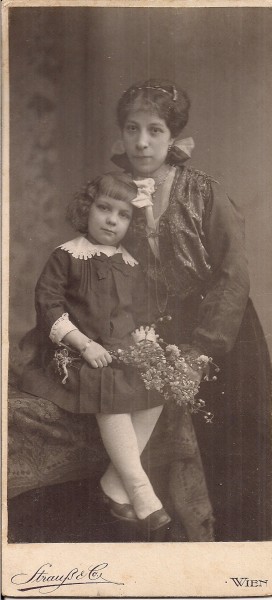 Fotografie din perioda interbelica