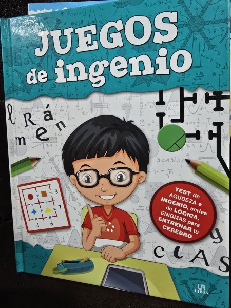 Juegos de Ingenio - Araceli Fernandez Vivas (Jocuri ale ingeniozitatii - carte in limba spaniola)
