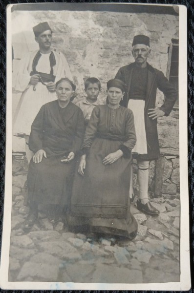 Fotografie tip Carte Postala, Grecia, grup de cinci persoane, perioada interbelica