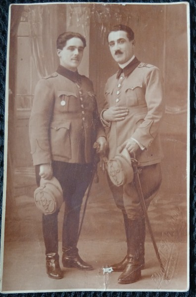 Fotografie tip Carte Postala, Doi locotenenti in armata romana, 1924