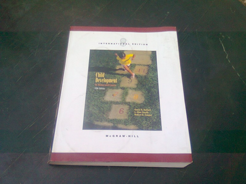 CHILD DEVELOPMENT. ITS NATURE AND COURSE - GANIE B. DEHART  (CARTE IN LIMBA ENGLEZA, CU 2 CD-URI)