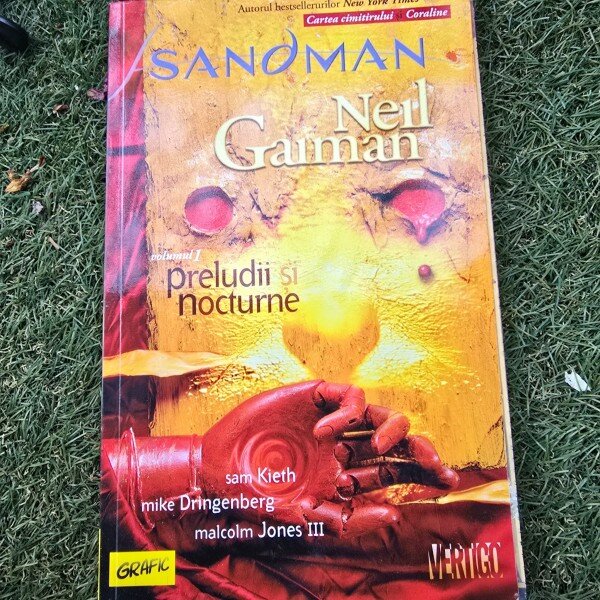 Sandman - Neil Gaiman  benzi desenate volumul 1