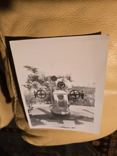 Fotografie dispozitive manevrare teava orizontal/vertical tun antiaerian naval