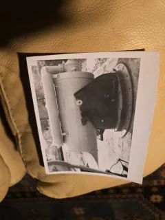Fotografie, componenta tun artilerie antiaeriana navala, vedere laterala