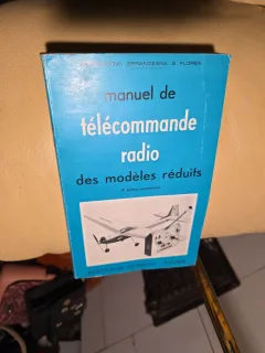 Manuel de télécommande radio des modèles réduits - Gostrovidow, Spranceana & Florea, cu carte de vizita Spranceana