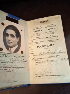 Pasaport pentru strainatate - Regatul Romaniei , Regele Carol II