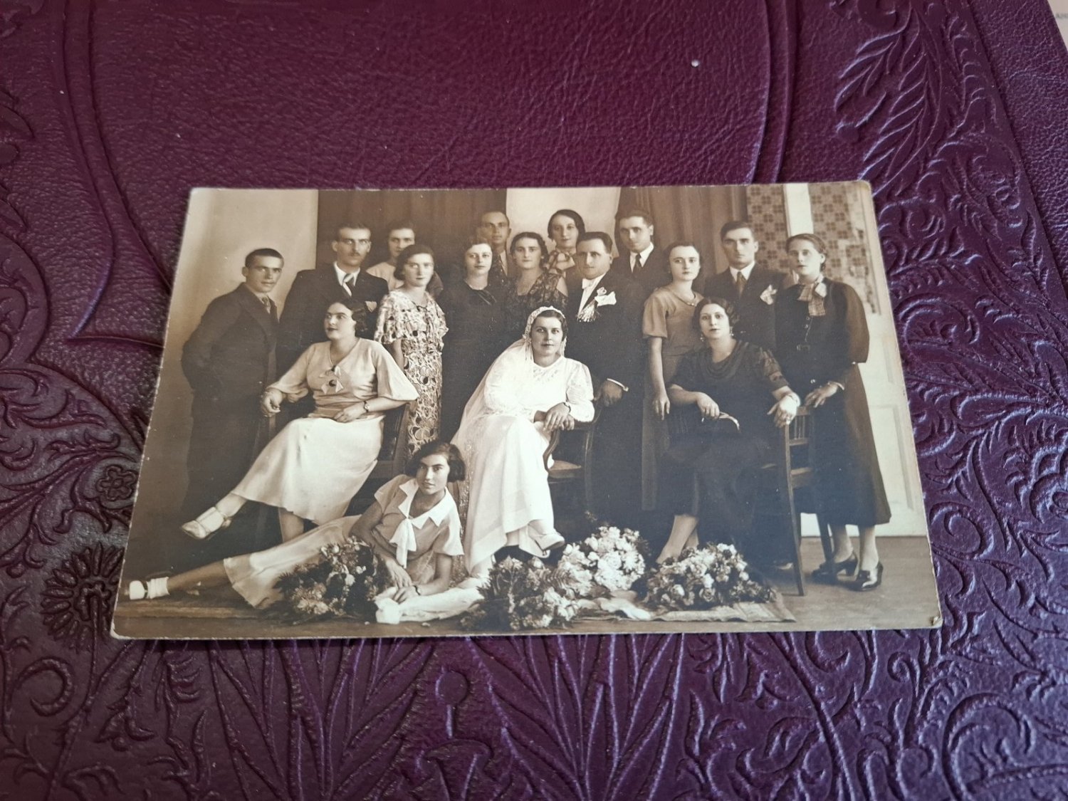 Fotografie tip carte postala , alb negru , fotografie de grup - necirculata
