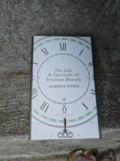 Viața și opiniile lui Tristram Shandy - Laurence Sterne (text in limba engleza)