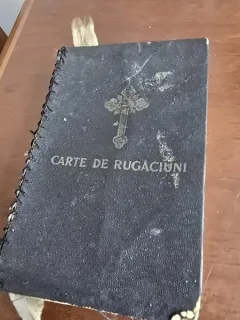 Carte de rugaciuni si indrumari crestine tiparita in timpul pastoriei I. P. S. S. Nicodim Patriarhul Sfintei Biserici Ortodoxe Romane
