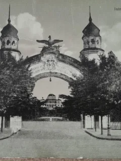 Carte postala, Bucuresti, intrarea in parcul Carol I, 1932