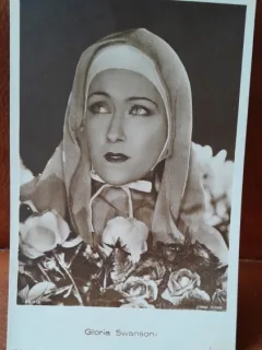 Carte postala, Gloria Swanson, una din cele mai importante dive ale filmului mut hollywoodian, 1899-1983