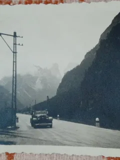 Fotografie, cu masina pe drum de munte, muntele Cristallo, 1936