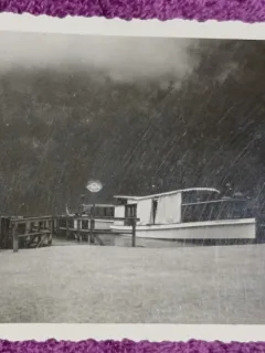 Fotografie, Debarcader Königssee, locul de imbarcare pentru a admira peisajele din Alpii Bavariei, perioada interbelica