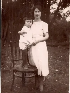 Fotografie din perioada interbelica