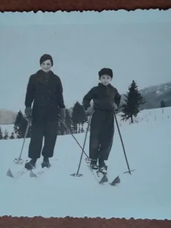 Fotografie, Geo Litarczek, parintele radiologiei romanesti si Stella, mama sa, la schi la Predeal, 1935, partia Cioplea
